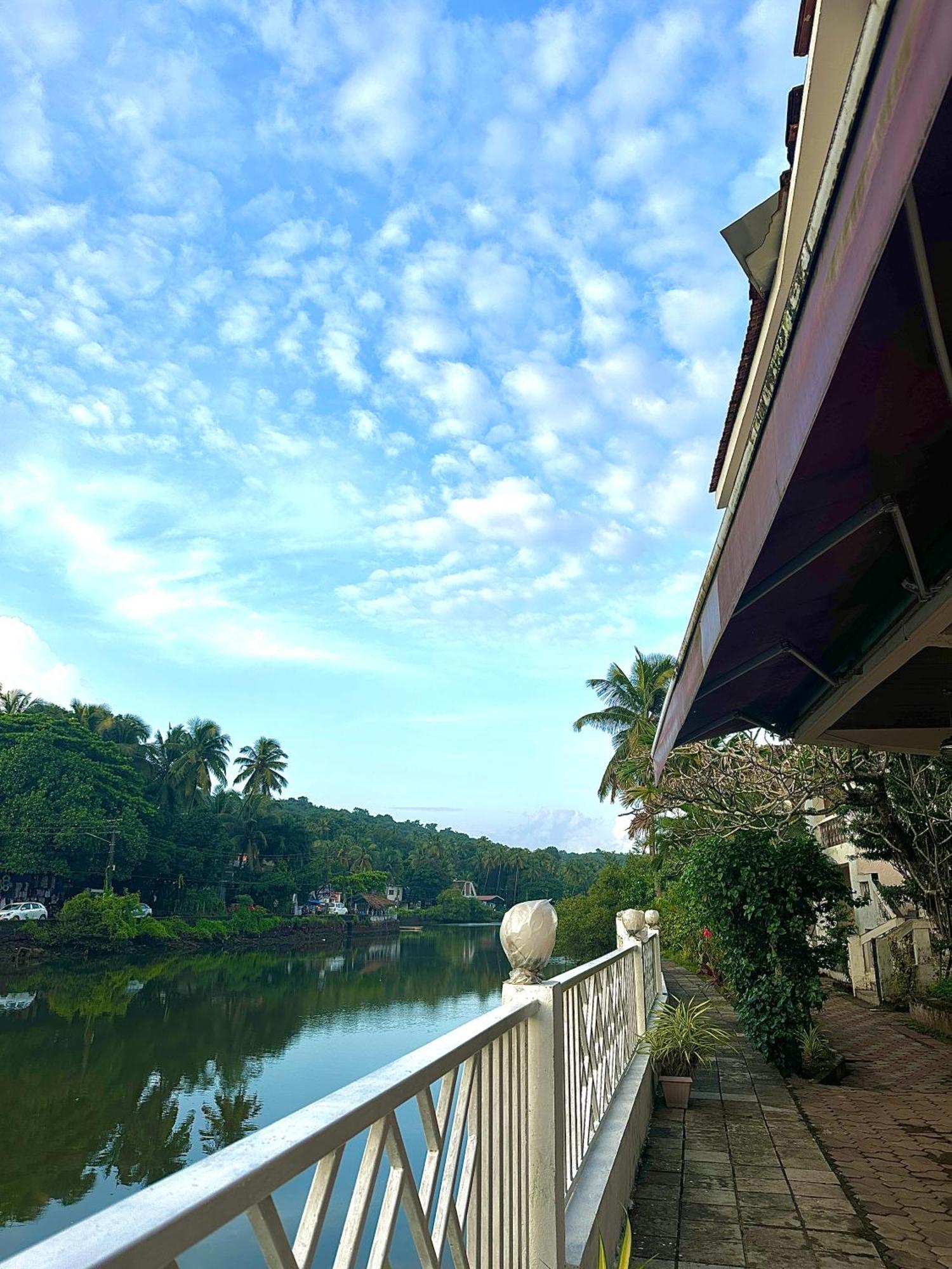 Hotel Riverside Baga Zewnętrze zdjęcie
